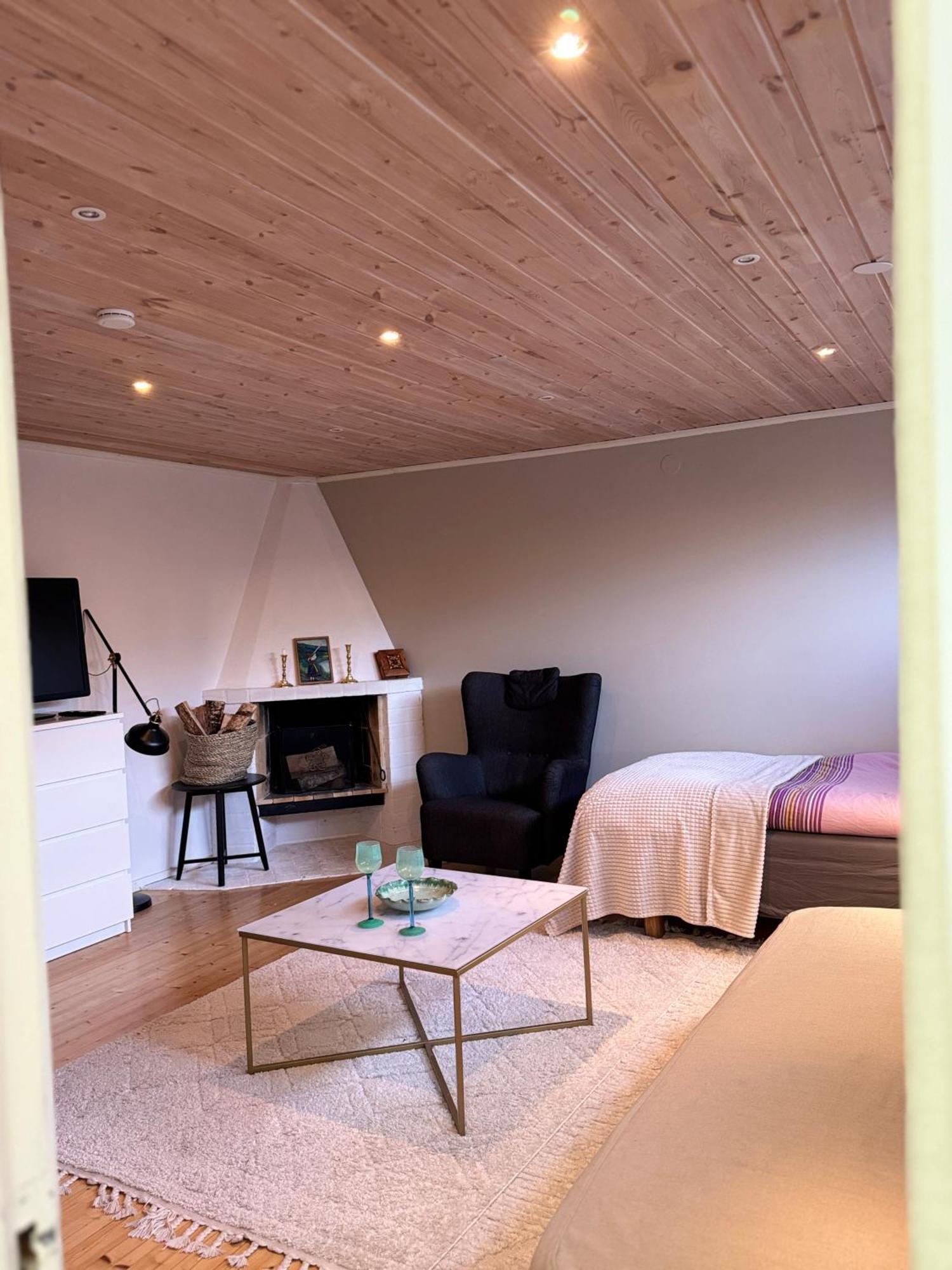 Lägenhet Coosy Authentic Swedish Wooden Apartment, 25 Min To City-own Entrance *